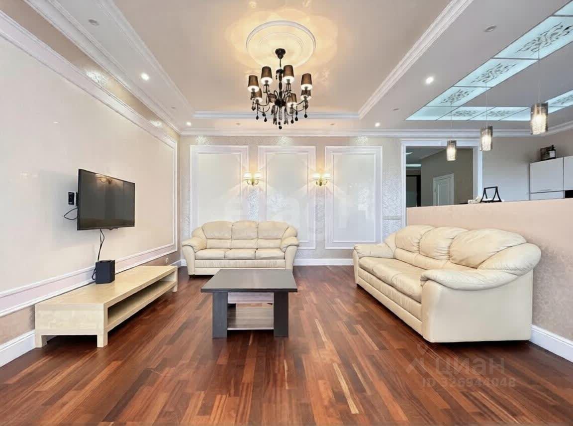 Продажа 3-комн квартиры на вторичном рынке Международный кв-л, Клязьма-Старбеево мкр, улица Береговая, 2