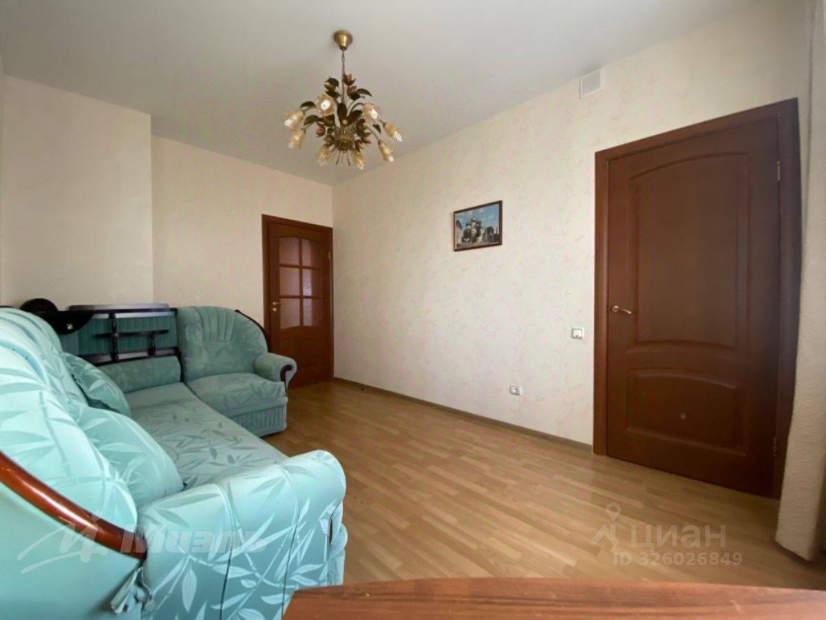 Продажа 3-комн квартиры на вторичном рынке Локомотивный мкр, Поварово пгт, 10
