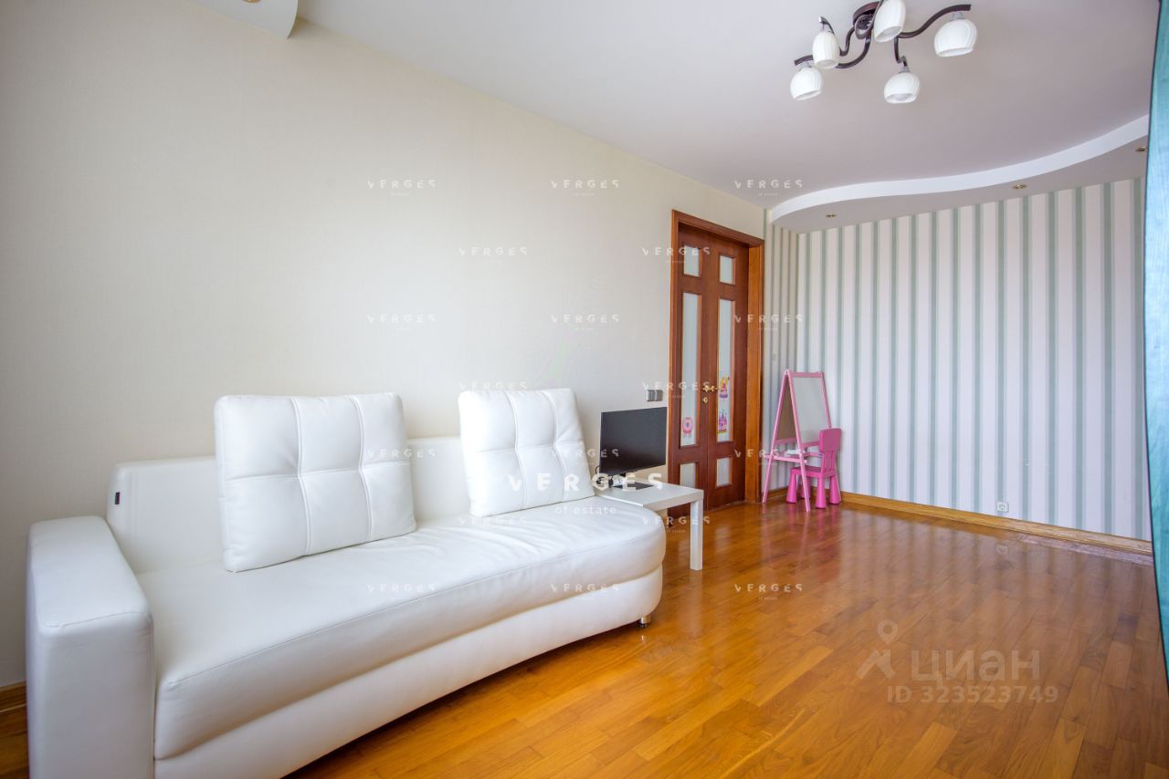 Продажа 3-комн квартиры на вторичном рынке Никулинская улица, 27К2