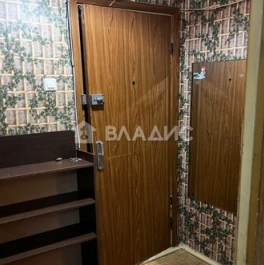 Продажа 1-комн квартиры на вторичном рынке улица Лескова,  д. 28 к1