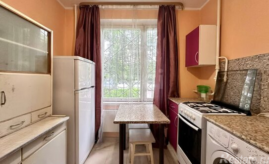 Продажа 2-комн квартиры на вторичном рынке ул Ляпидевского,  д. 10,  к. 2