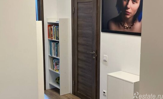 Продажа 2-комн квартиры на вторичном рынке ул Типанова,  д. 23,  к. 1