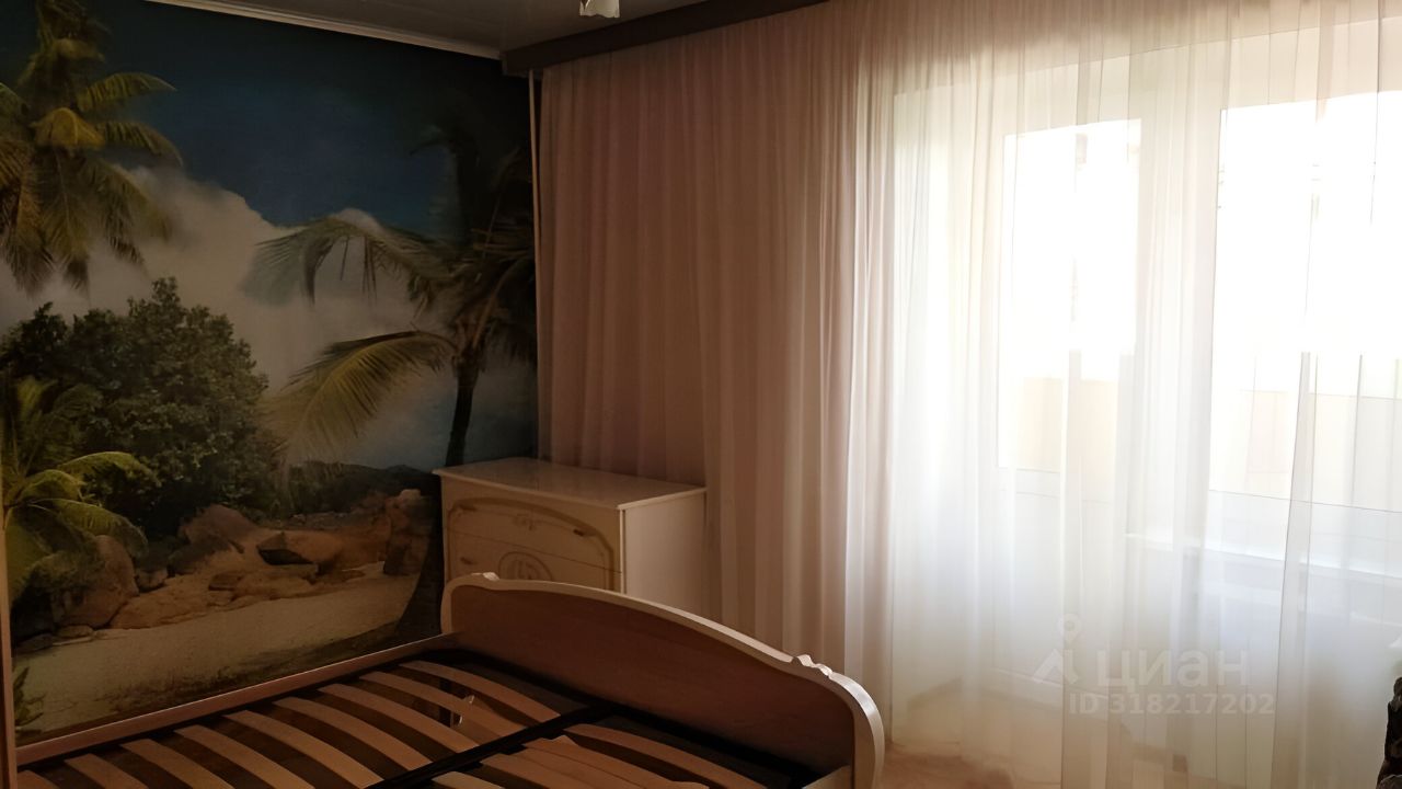 Продажа 3-комн квартиры на вторичном рынке с. Новопетровское, улица Северная, 20