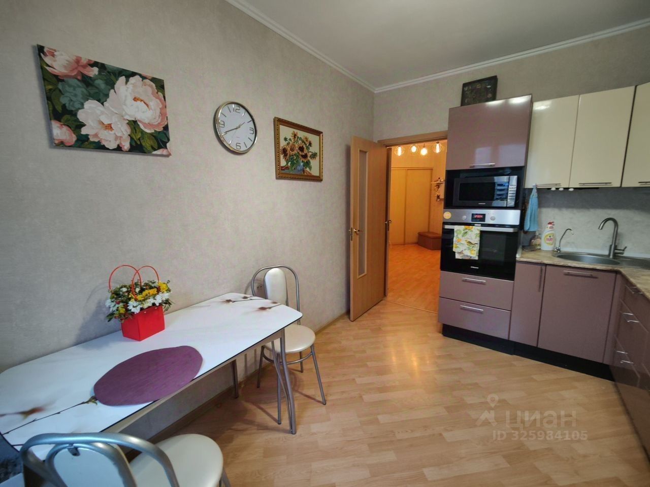 Продажа 2-комн квартиры на вторичном рынке Мурино, улица Шоссе в Лаврики, 83