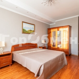 Продажа 2-комн квартиры на вторичном рынке Юровская улица