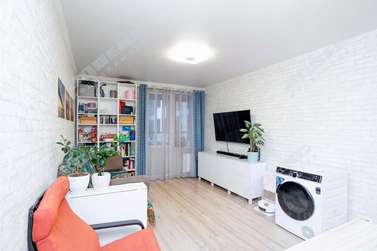 Продажа 2-комн квартиры на вторичном рынке улица Вадима Шефнера, 14к1