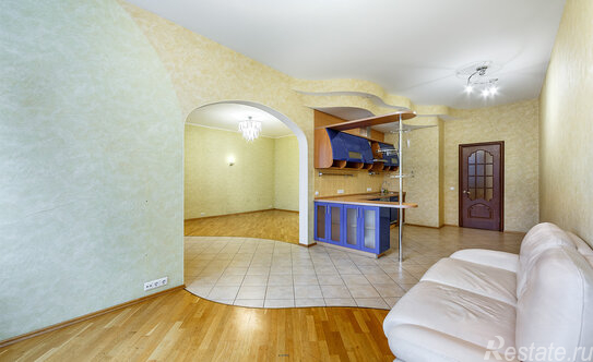 Продажа 3-комн квартиры на вторичном рынке улица Новаторов,  д. 34 к7