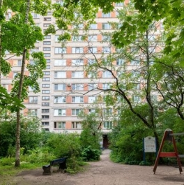 Продажа 1-комн квартиры на вторичном рынке Дрезденская улица,  д. 21