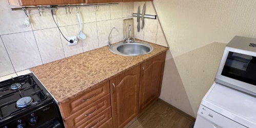 2-комн квартира Мончегорская улица,  д. 11