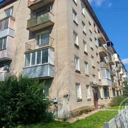 Продажа 3-комн квартиры на вторичном рынке Сланцы г., Баранова ул. ,  д. 4,  к. 1