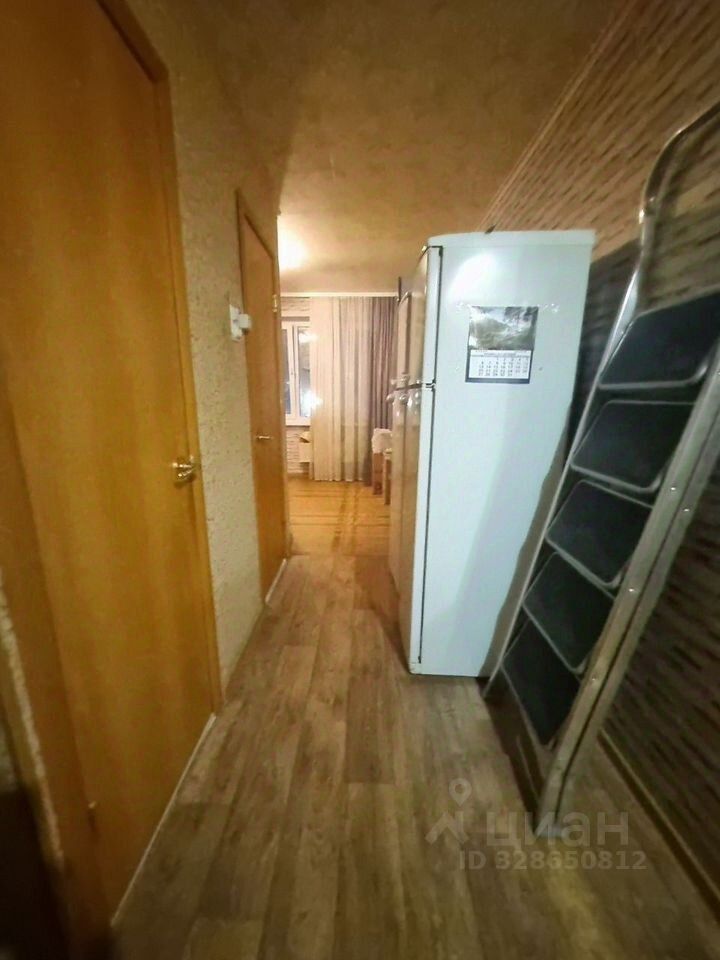 Продажа 2-комн квартиры на вторичном рынке Луга, Набережная улица, 1