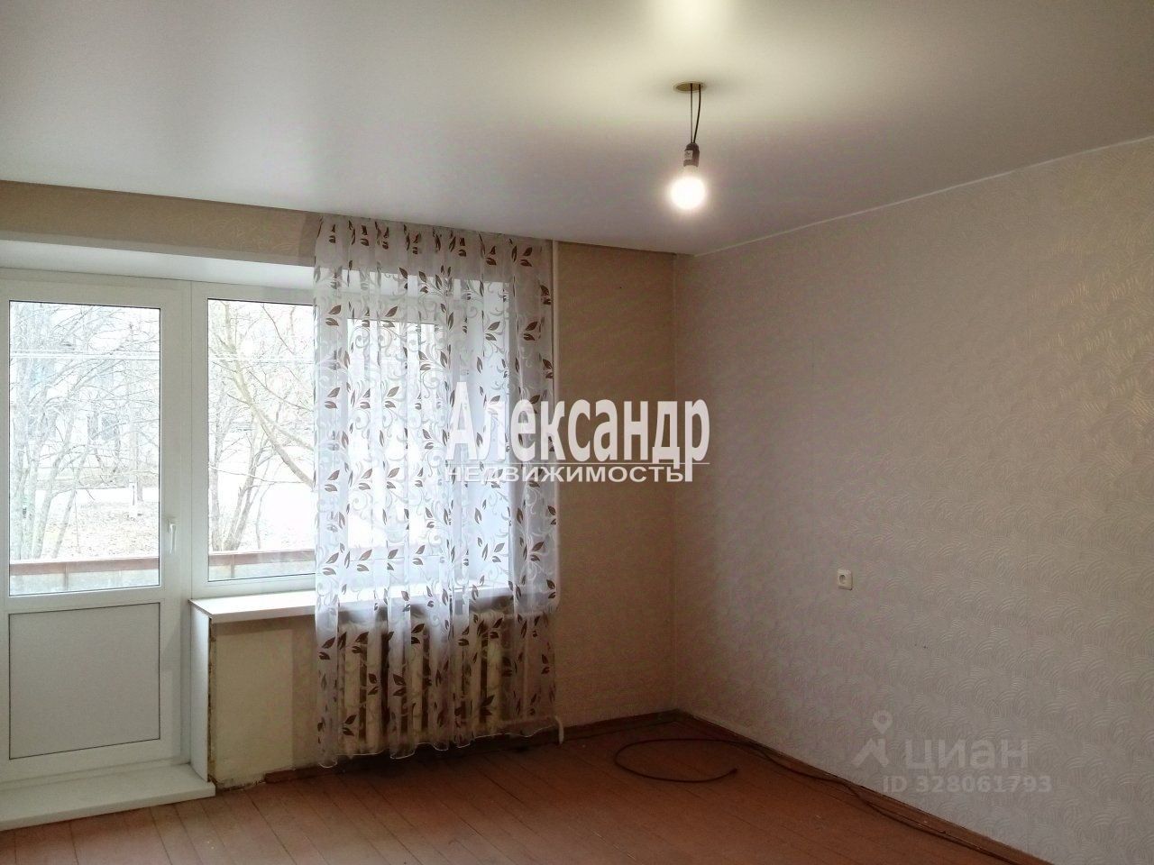 Продажа 1-комн квартиры на вторичном рынке Кузнечное пгт, улица Гагарина,  д. 5