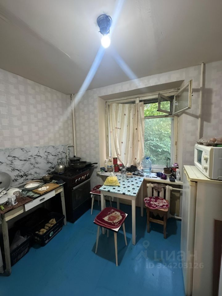 Продажа 3-комн квартиры на вторичном рынке Будапештская улица, 17К2