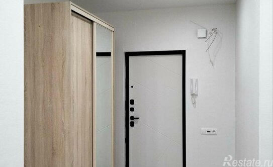 Продажа 3-комн квартиры на вторичном рынке проспект Королёва,  д. 65