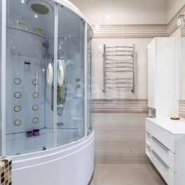 Продажа 3-комн квартиры на вторичном рынке Среднеохтинский проспект,  д. 2А