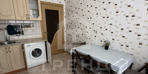 3-комн квартира улица Стойкости,  д. 27