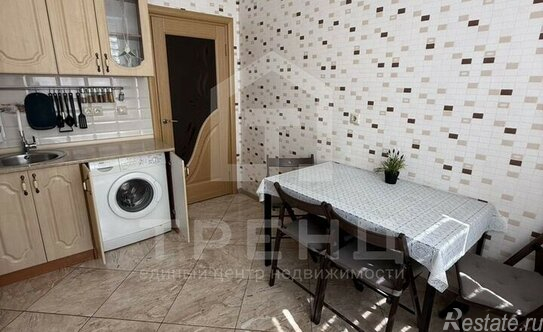 Продажа 3-комн квартиры на вторичном рынке улица Стойкости,  д. 27