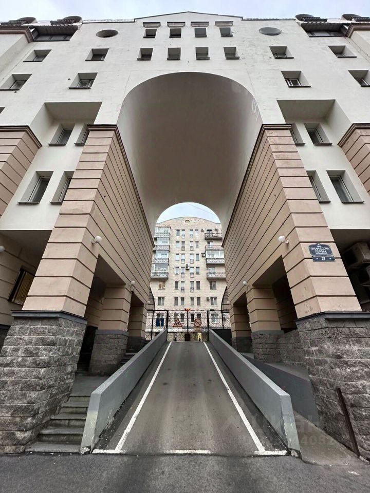 Продажа 6-комн квартиры на вторичном рынке улица Профессора Попова, 27