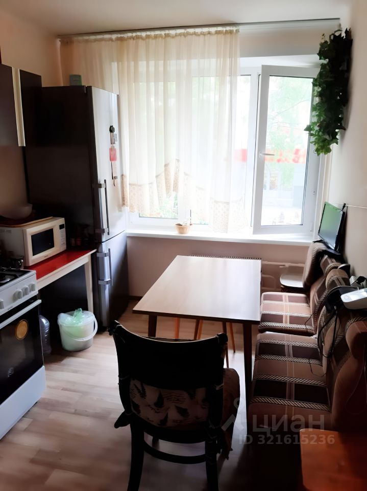 Продажа 3-комн квартиры на вторичном рынке Флотская улица, 29К1