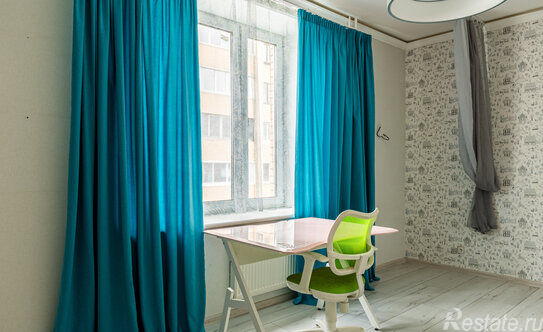 Продажа 3-комн квартиры на вторичном рынке Художников пр-кт,  д. 33,  к. 4