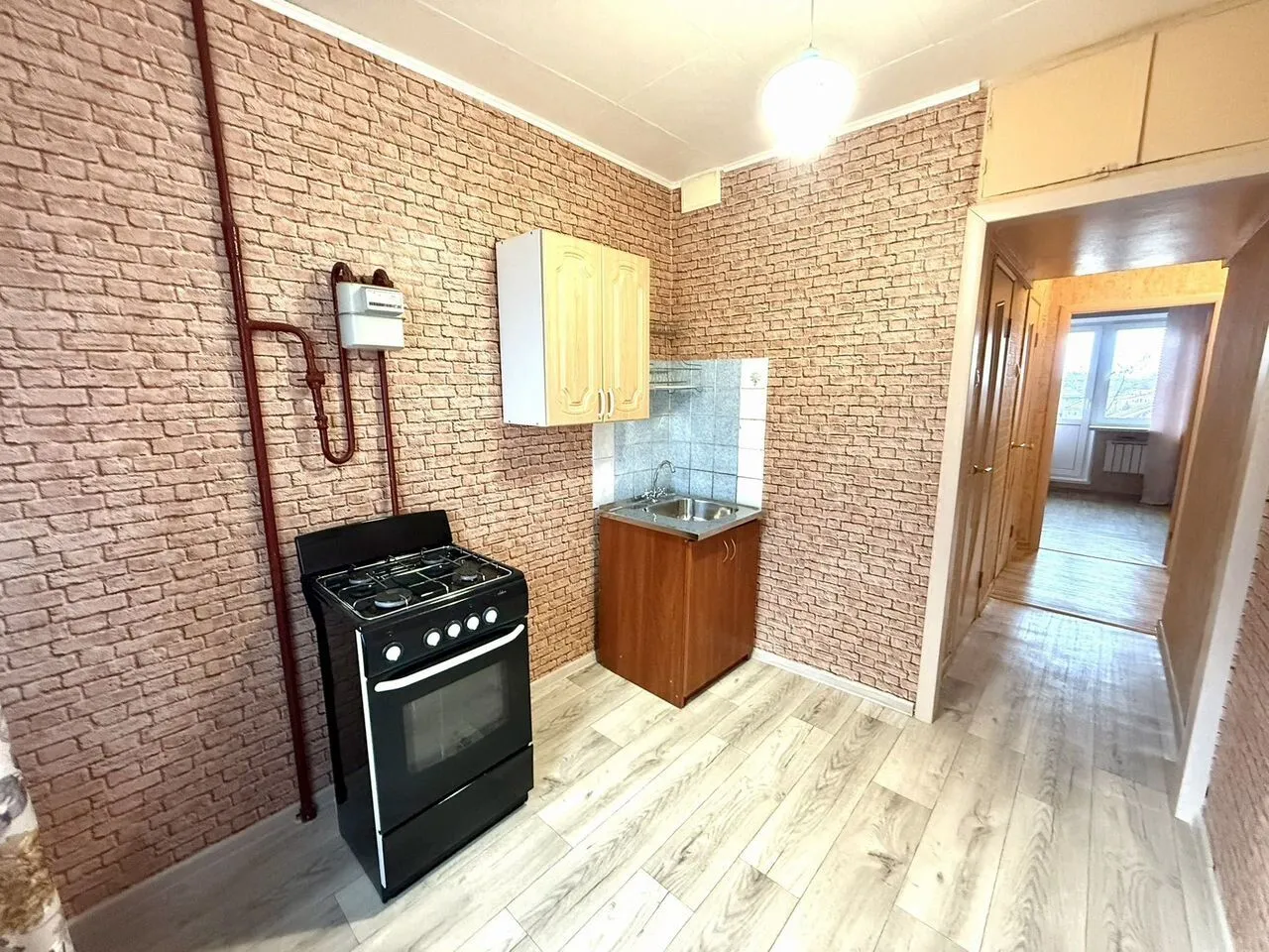Продажа 2-комн квартиры на вторичном рынке 4-й мкр,  д. 20