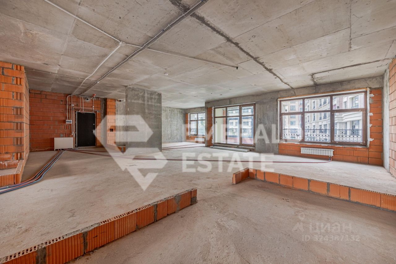 Продажа 4-комн квартиры на вторичном рынке Погодинская улица, 2