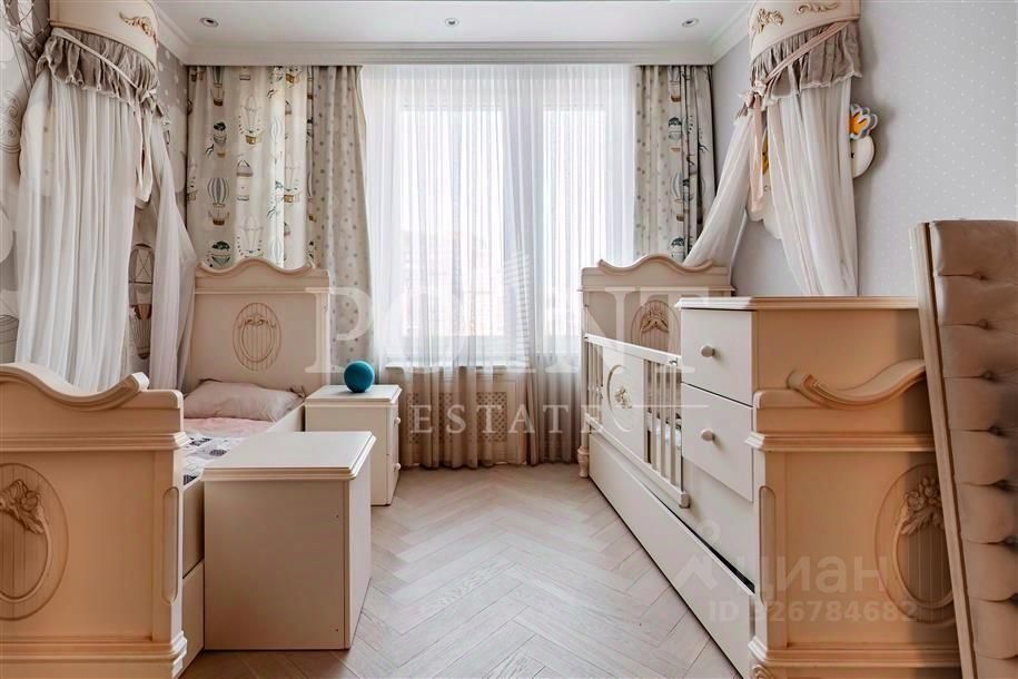 Продажа 3-комн квартиры на вторичном рынке Краснобогатырская улица, 90С22