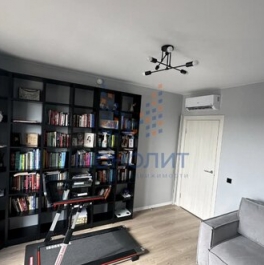 Продажа 3-комн квартиры на вторичном рынке Складочная улица,  д. 2