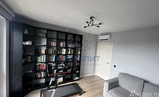 Продажа 3-комн квартиры на вторичном рынке Складочная улица,  д. 2