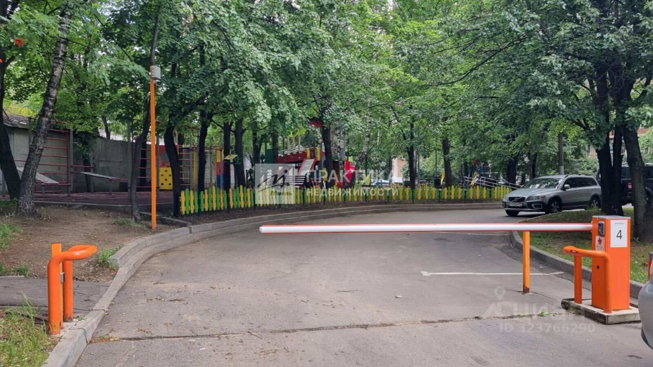 Продажа 3-комн квартиры на вторичном рынке Луганская улица, 8