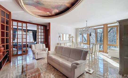 Аренда 4-комн квартиры на вторичном рынке Зубовский проезд,  д. 1