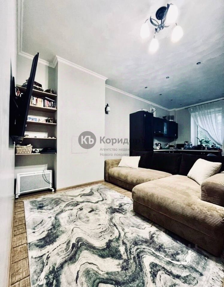 Продажа 2-комн квартиры на вторичном рынке Заречье кв-л, Звенигород, Верхний Посад мкр, улица Садовая,  д. 4