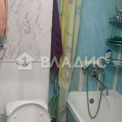 4-комн квартира улица Лёни Голикова,  д. 23