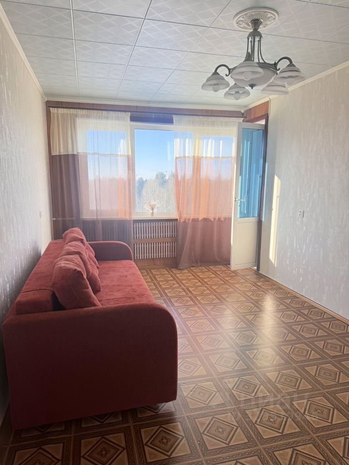 Продажа 2-комн квартиры на вторичном рынке Сосновый Бор, улица Машиностроителей, 2