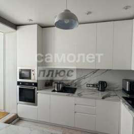 Продажа 1-комн квартиры на вторичном рынке улица Брусилова,  д. 33 к1