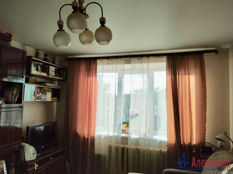 Продажа 2-комн квартиры на вторичном рынке Ломоносов г., Костылева ул. ,  д. 16