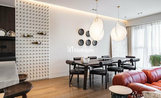 Продажа 3-комн квартиры на вторичном рынке Поклонная улица,  д. 9