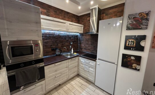 Продажа 1-комн квартиры на вторичном рынке Маршала Блюхера пр-кт,  д. 9 к2