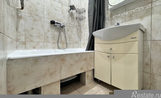 Продажа 1-комн квартиры на вторичном рынке улица Адмирала Черокова,  д. 22