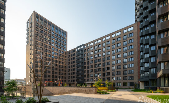 Продажа 4-комн квартиры на вторичном рынке улица Ивана Франко,  д. 6