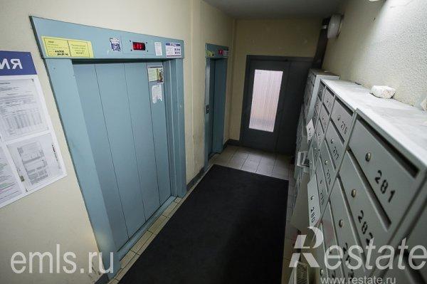 Продажа 1-комн квартиры на вторичном рынке Моравский пер ,  д. 3,  к. 2