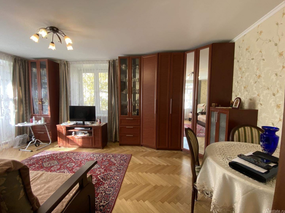 Продажа 2-комн квартиры на вторичном рынке 12-я Новокузьминская улица,  д. 4,  к. 2