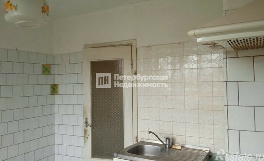 Продажа 3-комн квартиры на вторичном рынке Просвещения пр-кт,  д. 70 к2