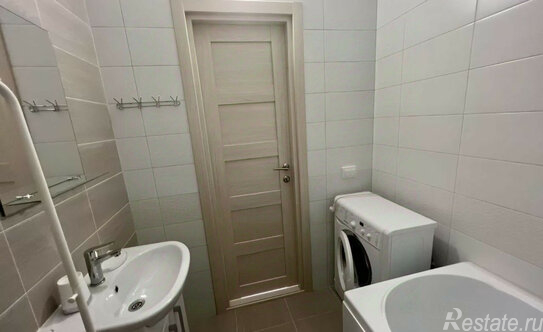 Продажа 1-комн квартиры на вторичном рынке Арцеуловская Аллея,  д. 21