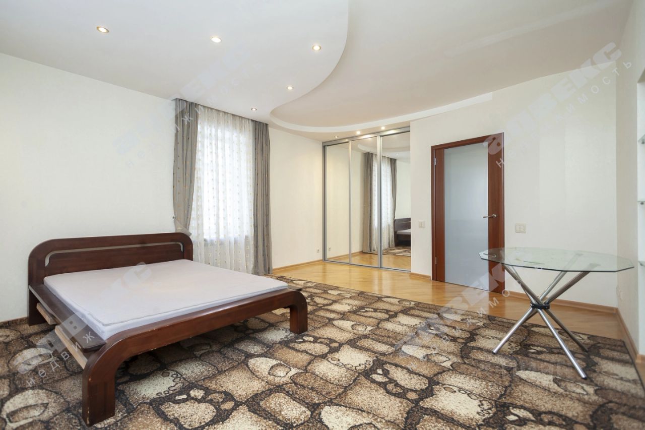 Продажа 2-комн квартиры на вторичном рынке Всеволожск, Межевая улица, 16к3