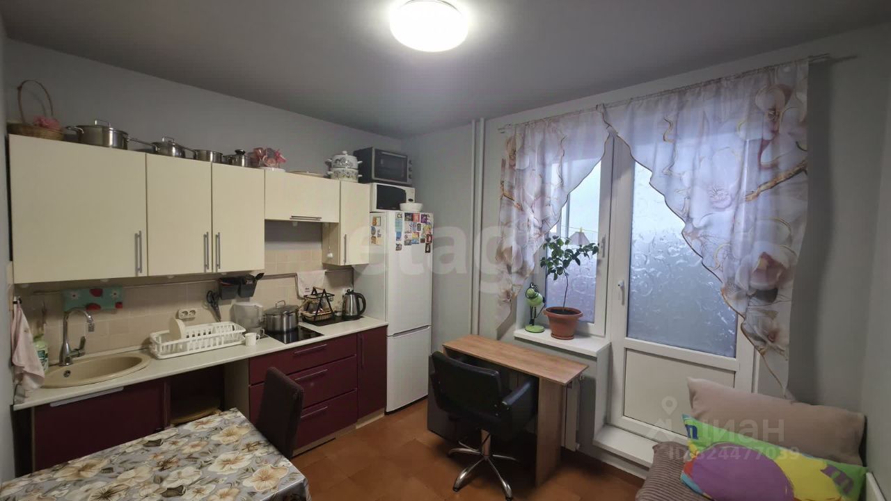 Продажа 1-комн квартиры на вторичном рынке Сходня мкр, улица Ленинградская, 1