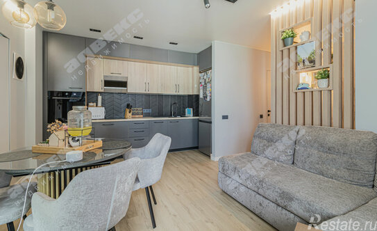 Продажа 2-комн квартиры на вторичном рынке Будапештская ул,  д. 102