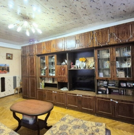 Продажа 4-комн квартиры на вторичном рынке проспект Сизова,  д. 20 к2