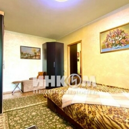 Продажа 2-комн квартиры на вторичном рынке Сапёрный проезд,  д. 15