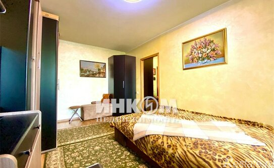 Продажа 2-комн квартиры на вторичном рынке Сапёрный проезд,  д. 15